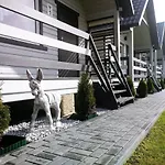 Lodge Malibu *