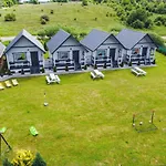 Malibu Lodge *